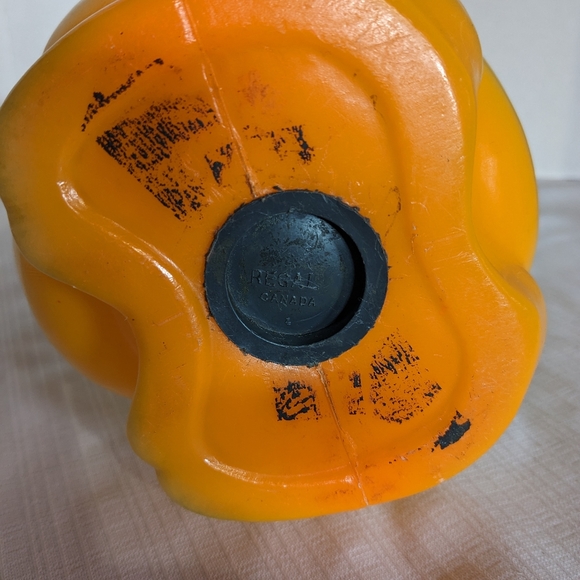 VTG plastic Piggy Bank blow mold with stopper Regal plastics Canada porky pig - Picture 5 of 13